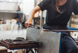 Jakie są najlepsze materiały do obróbki szkła?